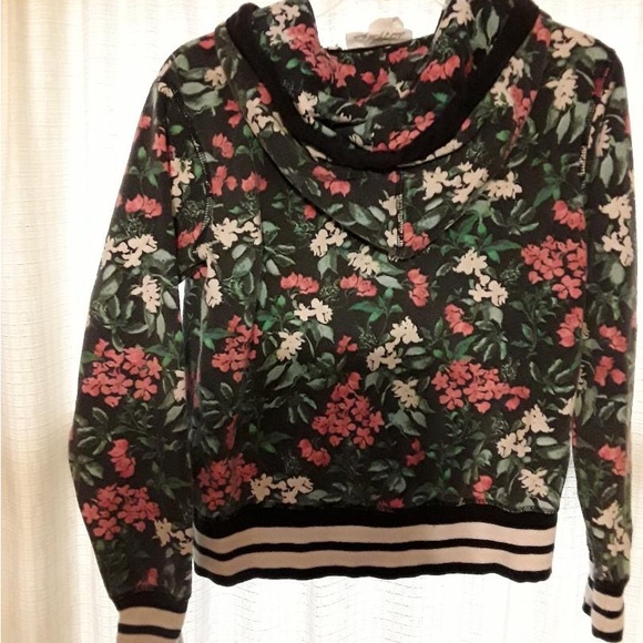 XS LOGG HOODIE❤️ - Picture 3 of 3